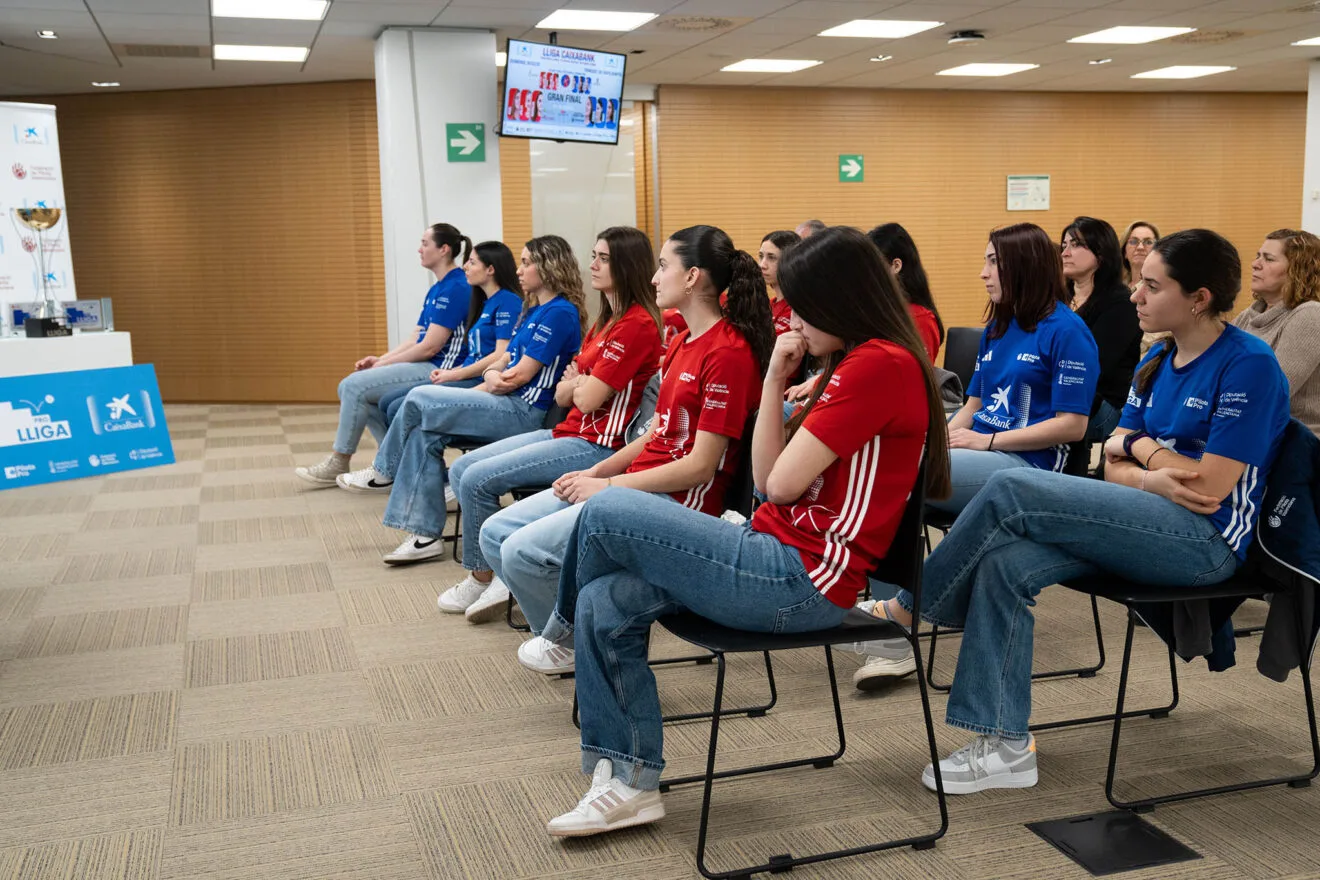 Jugadoras de las finales de la Lliga CaixaBank de raspall femení