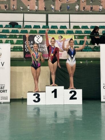 La gimnasta Sanchia como campeona provincial