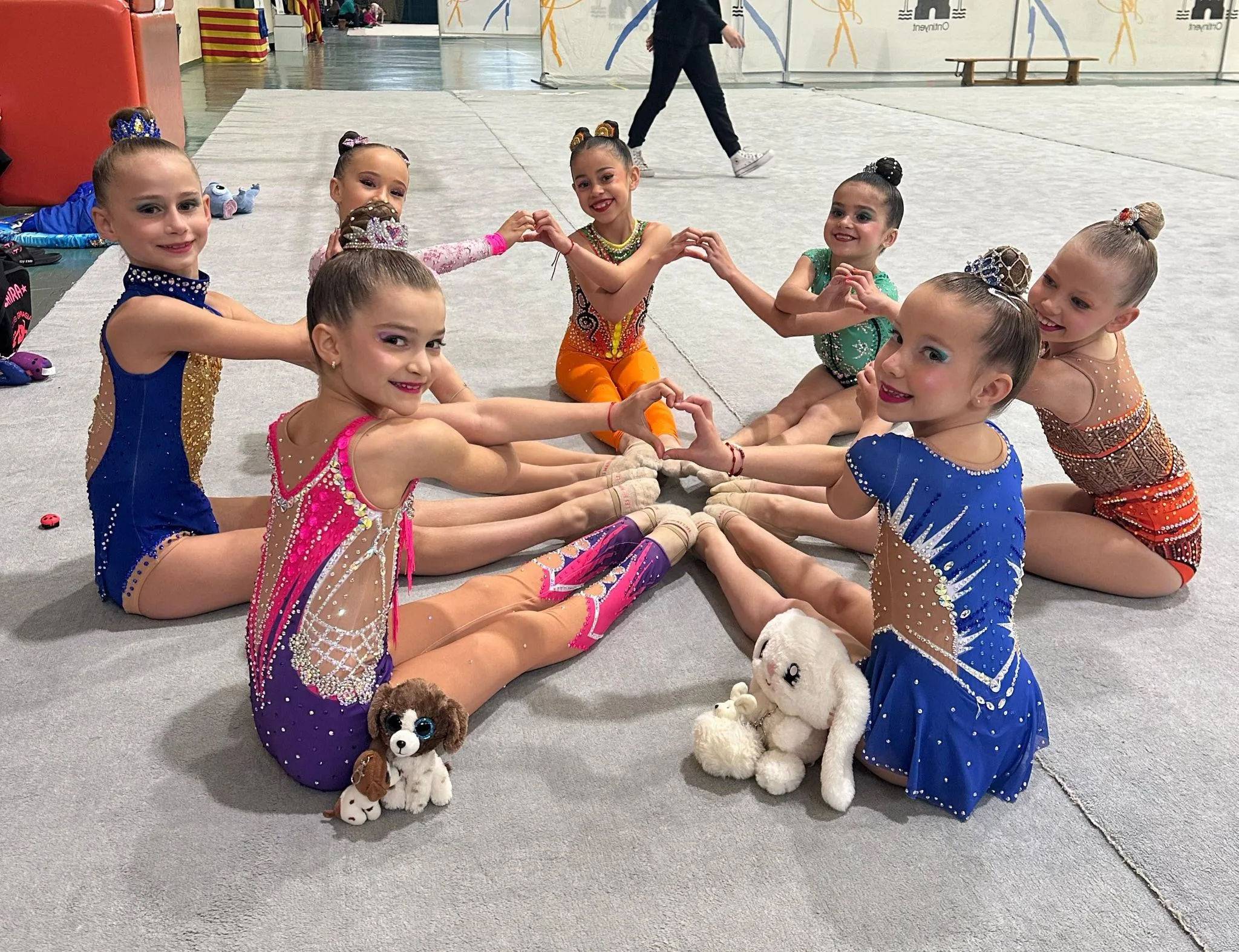 las gimnastas del club gimnasia les marines de calp