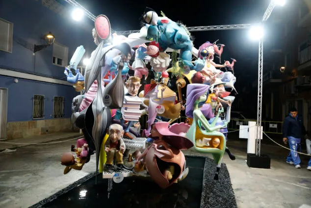 Imagen: Monumento infantil de la Falla Baix la Mar de Dénia en 2025