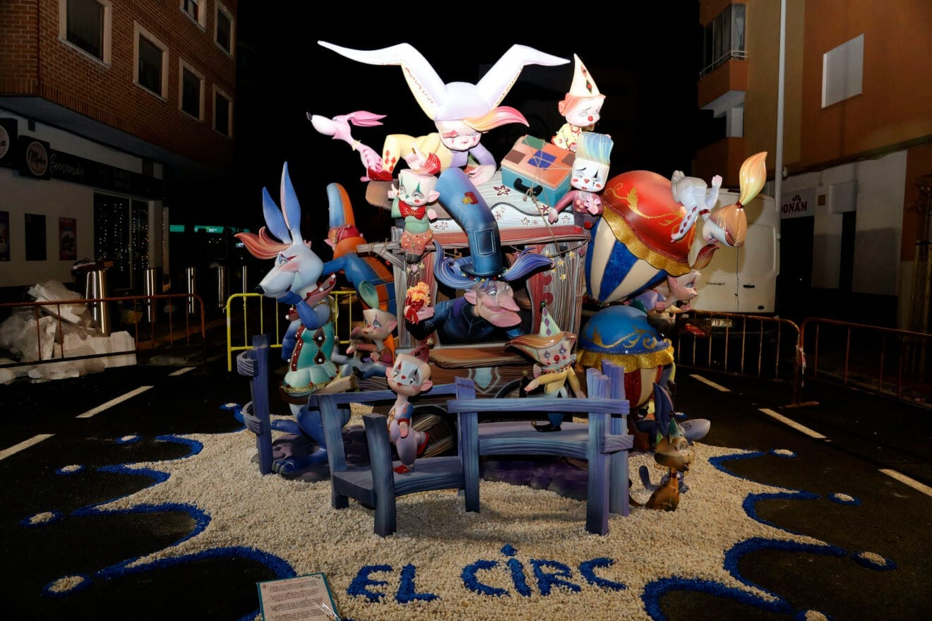 Monumento infantil de la Falla París-Pedrera de Dénia en 2025