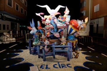 Monumento infantil de la Falla París-Pedrera de Dénia en 2025