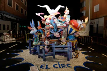 Monumento infantil de la Falla París-Pedrera de Dénia en 2025