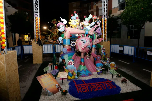 Imagen: Monumento infantil de la Falla Saladar de Dénia en 2025