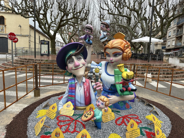 Kinderdenkmal an der Falla La Font de Pego im Jahr 2025