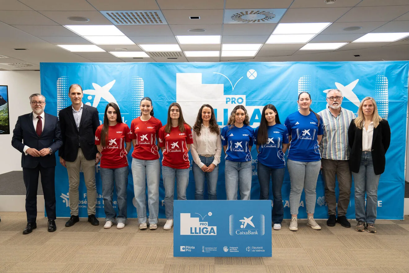 Presentación de la gran final Lliga CaixaBank de raspall femení en València