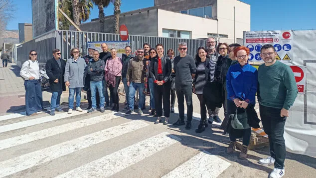 Compromís teme que el Consell privatice el Centro de Día de Gata de Gorgos en construcción 2 Imagen: Representantes de Compromís en la Marina Alta