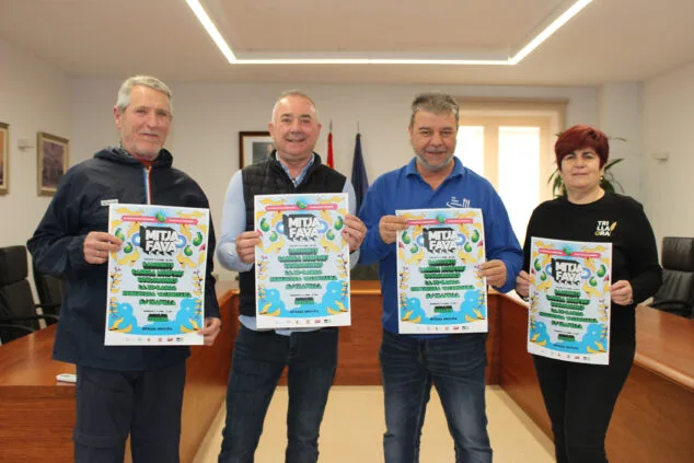 Imagen: Representantes de los restaurantes de Benitatxell donde probar la fava poblera