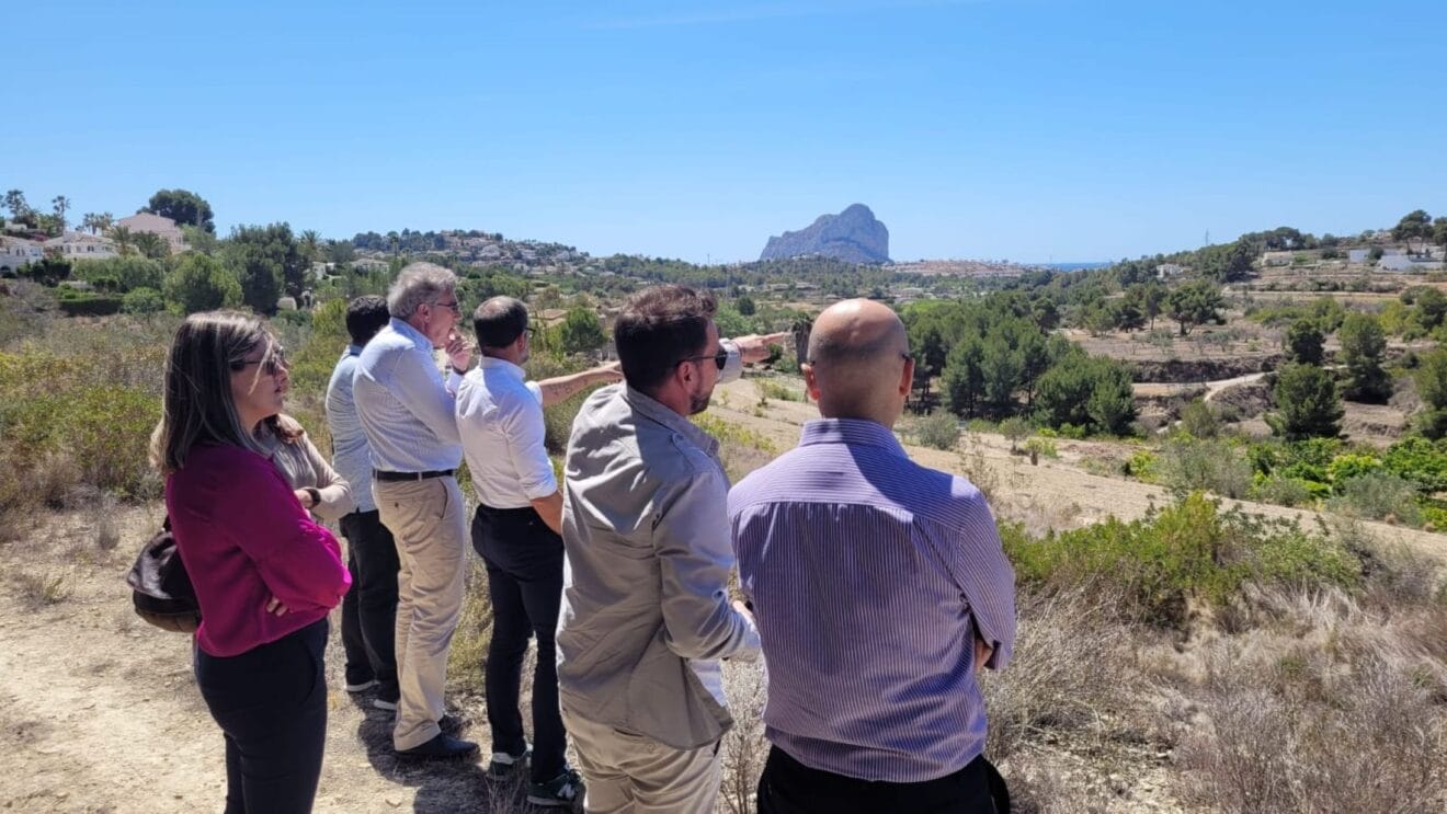 Reunión del Ayuntamiento de Calp y Benissa con CHJ en el barrano Quisi de Calp