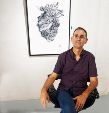 Toni Ortolà (Ondara) con una de sus obras