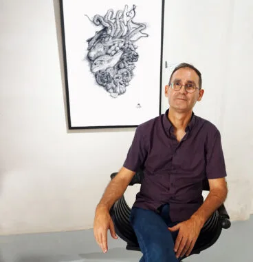 Toni Ortolà (Ondara) con una de sus obras
