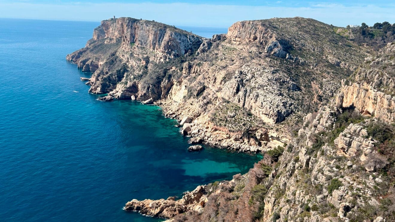 Acantilados de la cala Llebeig de Benitatxell