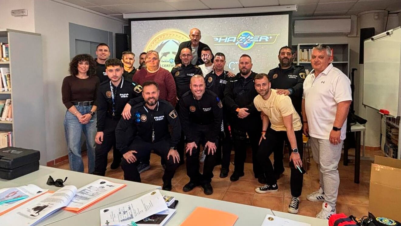 Formación de la Policía Local de Benitatxell en el uso de dispositivos eléctricos de control