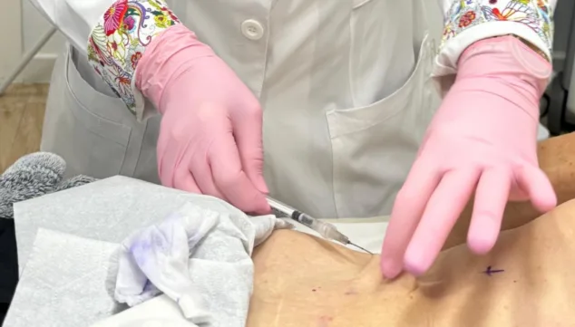 Dale la bienvenida al verano con estos tratamientos corporales reductores y reafirmantes 14 Imagen: Intralipoterapia tratamiento corporal en la Clínica Flores de Apodaca