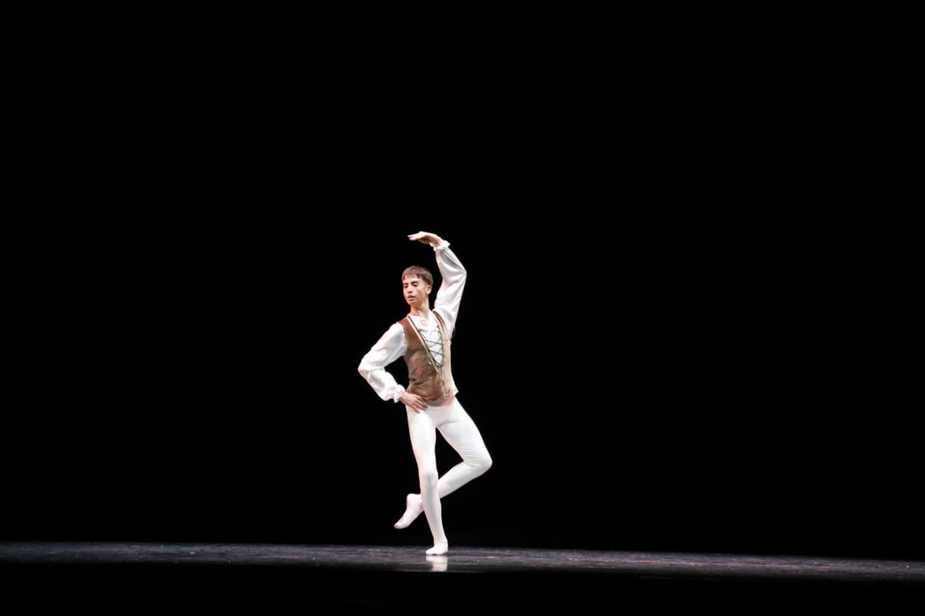 Jove Ballet de la Marina en Dénia24