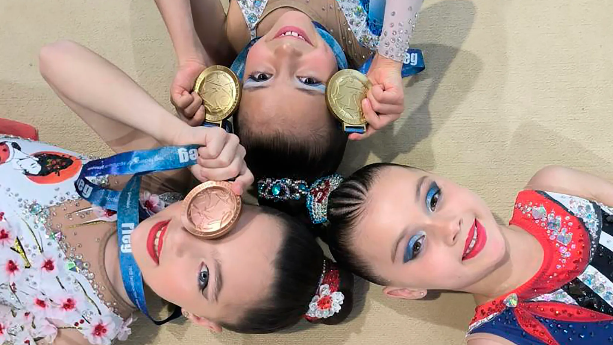 las gimnastas prebenjamines del club gimnasia calpe
