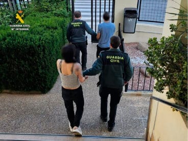 pareja de turistas detenidos en calp