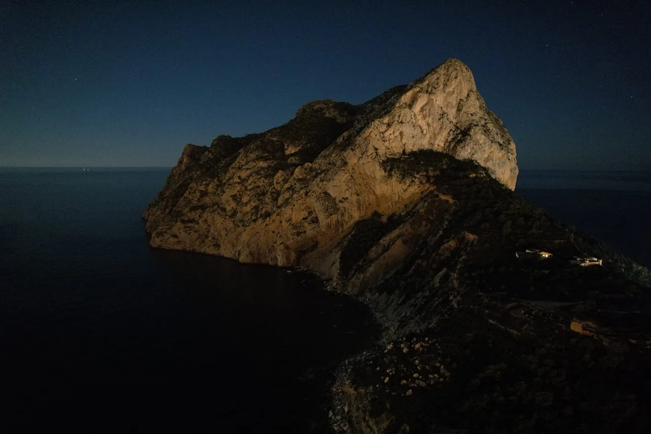 Parque Natural del Peñón de Ifach de Calp de noche