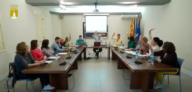 pleno del ayuntamiento de pedreguer en abril 2025