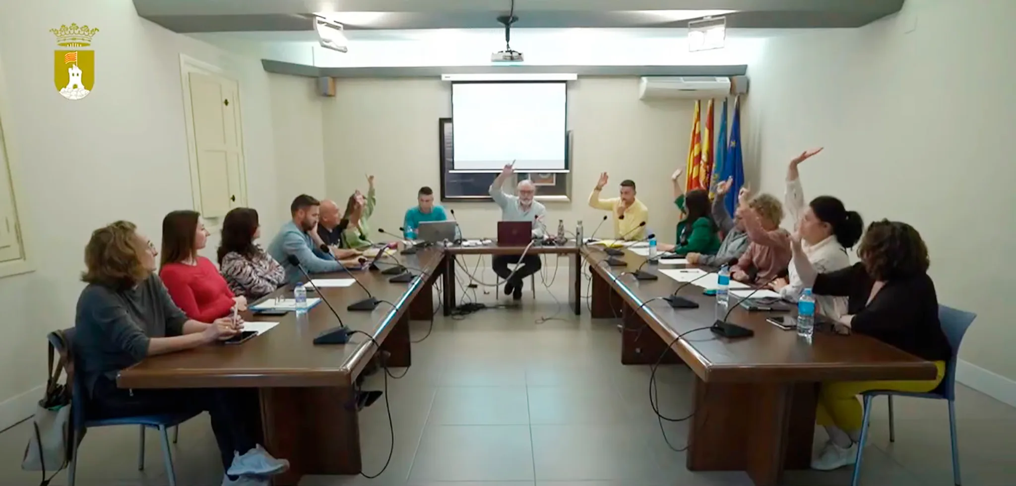 pleno del ayuntamiento de pedreguer en abril 2025