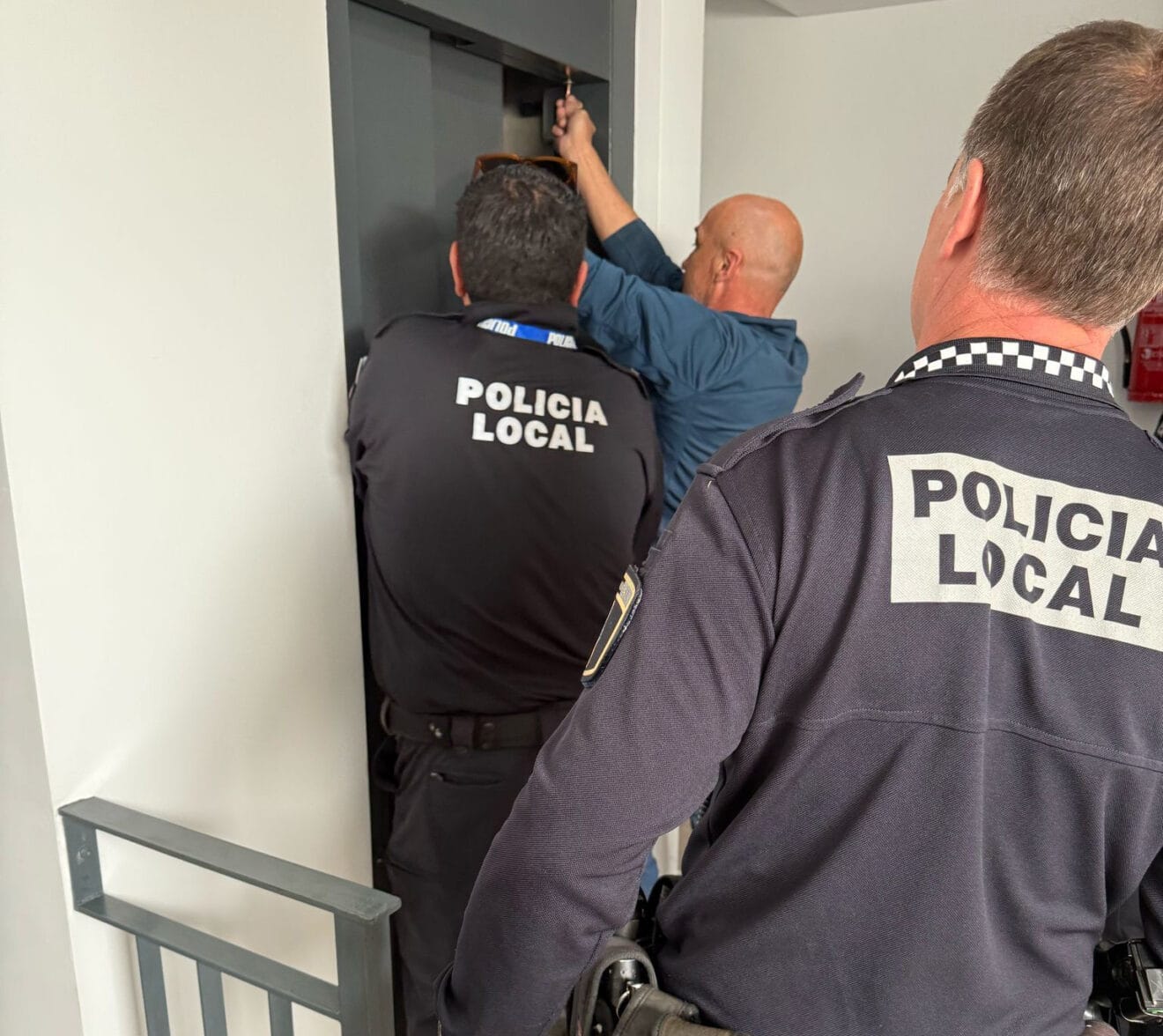 Rescate de una persona atrapada en un ascensor en Benitatxell
