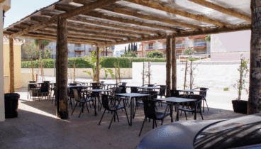 una-terraza-con-encantos-para-disfrutar-de-smash-burguers
