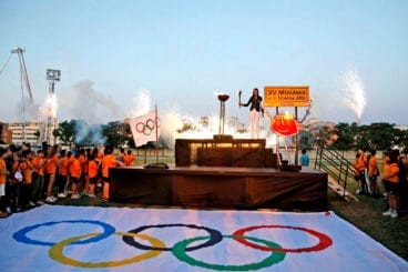 Encendido de la llama de los Minijocs