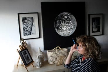 Alicia Sarrió en su taller