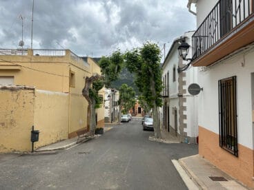 Avenida Constitució de Parcent en 2025