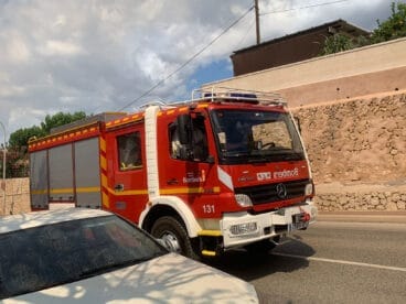camion de bomberos en xabia archivo