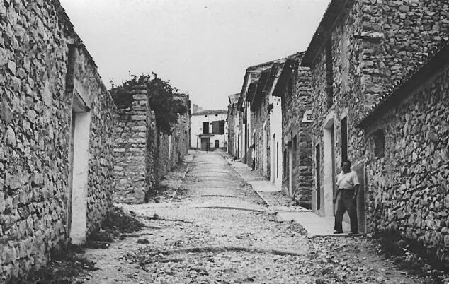carrer nou de parcent en la decada de 1960 fotografia de archivo de jackycalp ifac