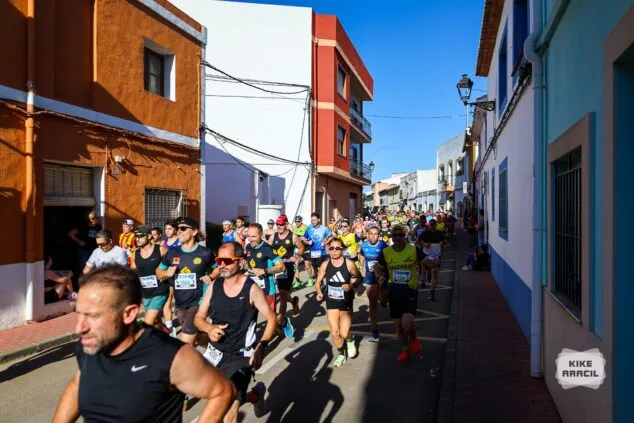 Imagen: Corredores en la cursa de Jesús Pobre