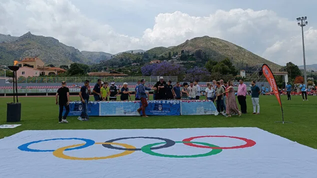 Los XV Mini Jocs Olímpics de la Marina Alta reunirán a más de 1.300 jóvenes deportistas en Dénia 1 Imagen: Entrega de medallas de los XIV Minijocs de la Marina Alta en 2024