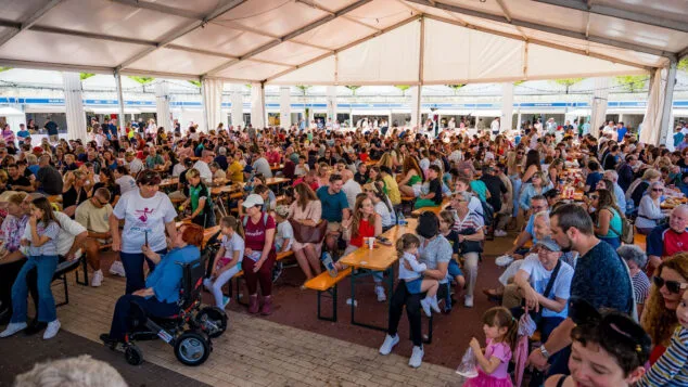 FiraCalp 2025 vuelve con mucha gastronomía y comercios, tributo a Sabina y la Orquesta Mondragón 3 Imagen: FiraCalp (archivo)