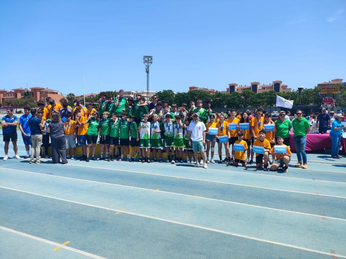 Delegación de deportistas de Calp en el Minijocs Marina Alta
