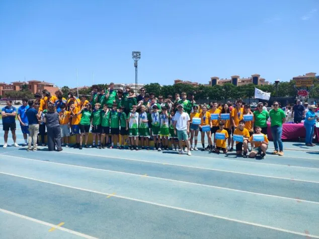 Imagen: Delegación de deportistas de Calp en el Minijocs Marina Alta