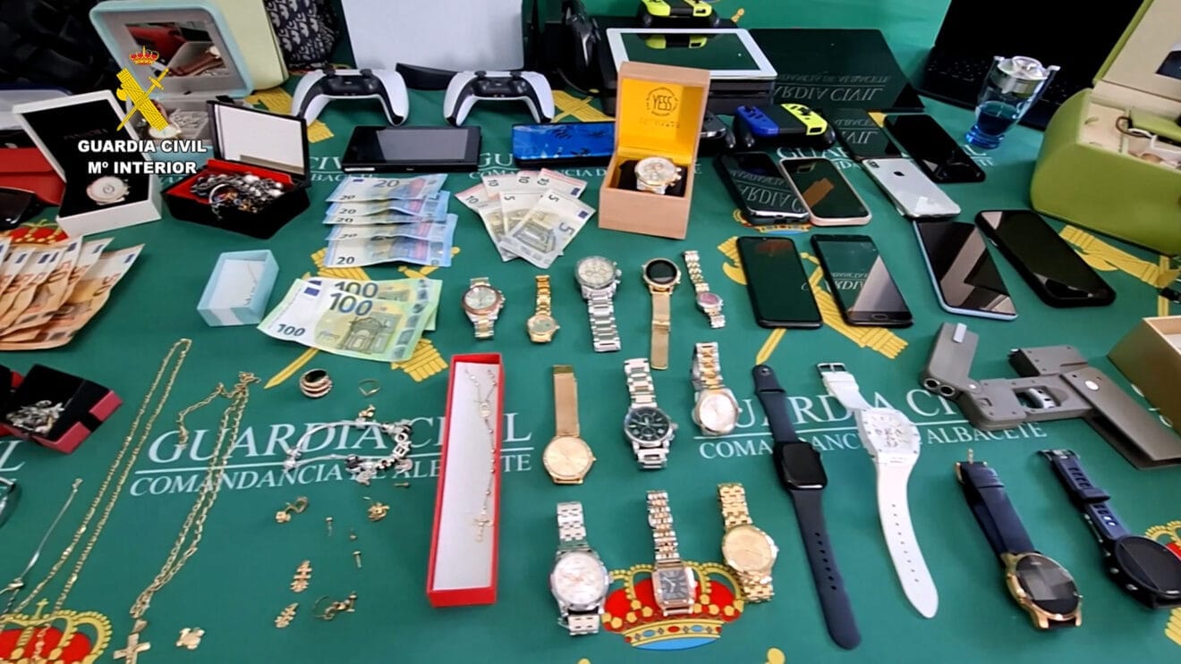 Objetos incautados al grupo criminal