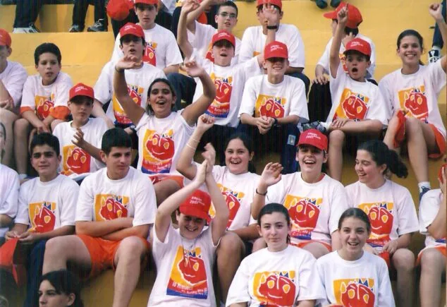 Imagen: Participantes de los Minijocs de 2001