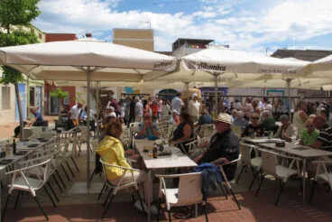 Primer Mercat d’Art en Els Poblets en mayo de 2025 45