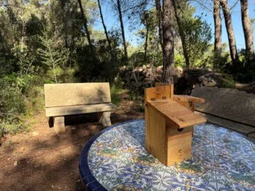 Refugio de Miel Montgó en la naturaleza