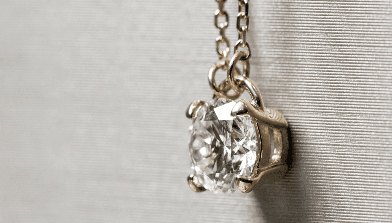 Tradición artesanal con diamantes creados sin minería