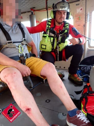 Traslado en helicóptero del senderista herido en Calp