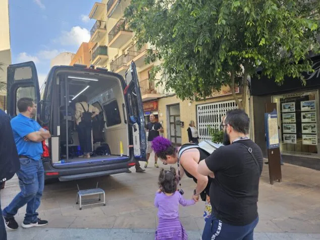 unidad movil de la policia nacional para expedir dni y pasaporte en calp