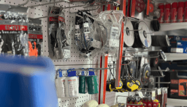 Variedad de herramientas y material en Porsecol