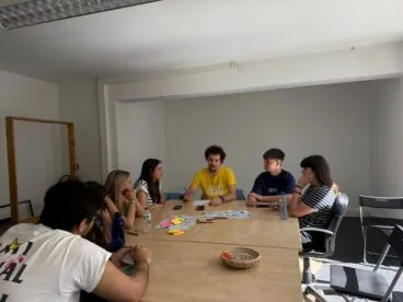 Reunión de los jóvenes de Pedreguer