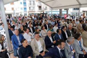 Xàbia acoge la entrega de banderas azules 2025 (2)