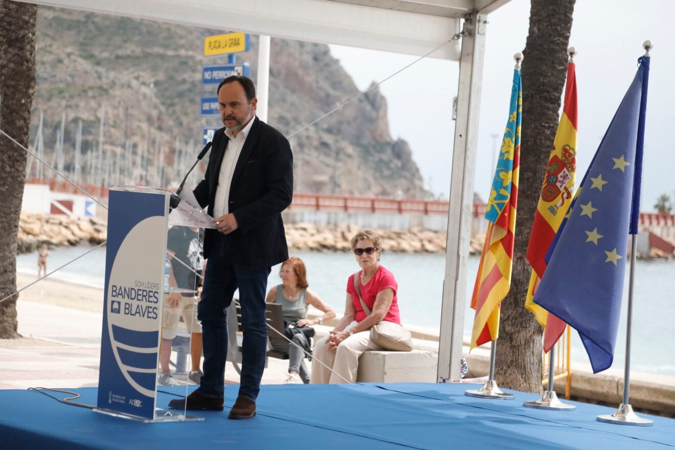 Xàbia acoge la entrega de banderas azules 2025 (8)