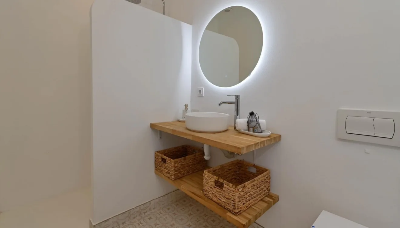 Baños funcionales con todo lo necesario para tu comodidad
