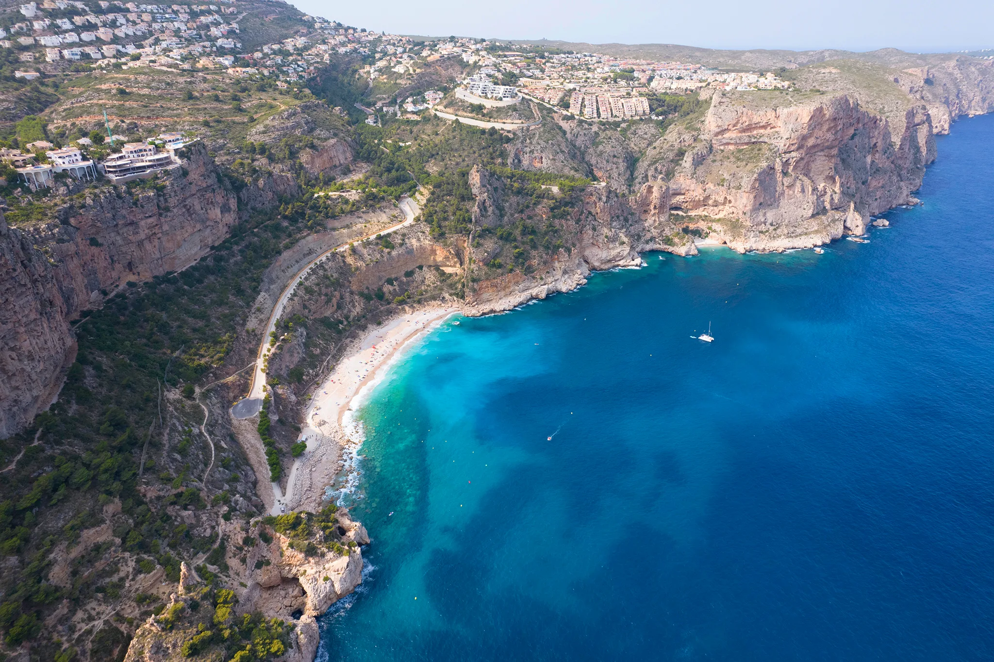 cala del moraig en benitatxell a vista de dron