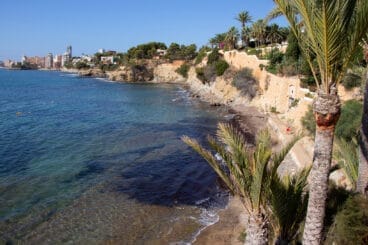 Cala Les Bassetes y Calp al fondo